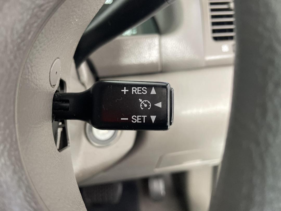 Photo '23' of Toyota Camry