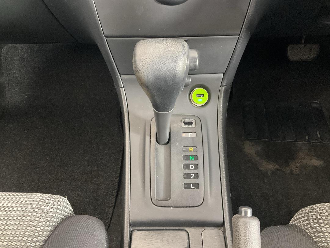 Photo '18' of Toyota Corolla