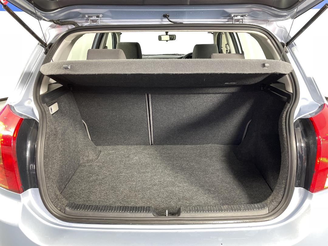 Photo '14' of Toyota Corolla