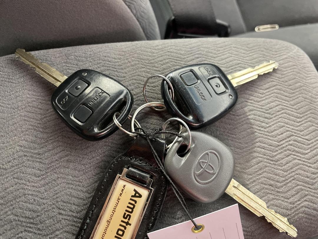 Photo '22' of Toyota Corolla