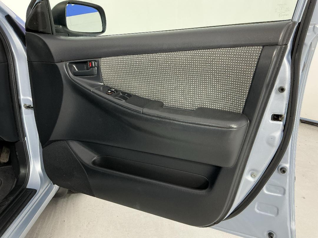 Photo '15' of Toyota Corolla Photo '15' of Toyota Corolla