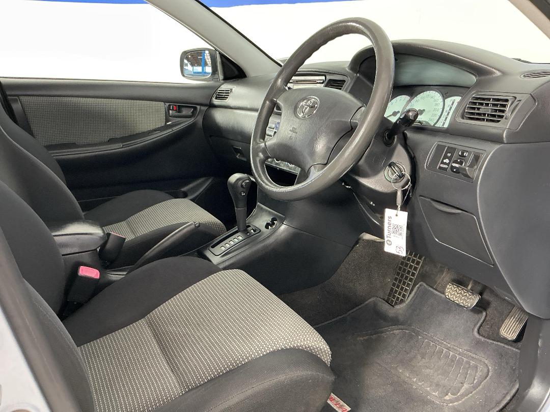 Photo '16' of Toyota Corolla Photo '16' of Toyota Corolla