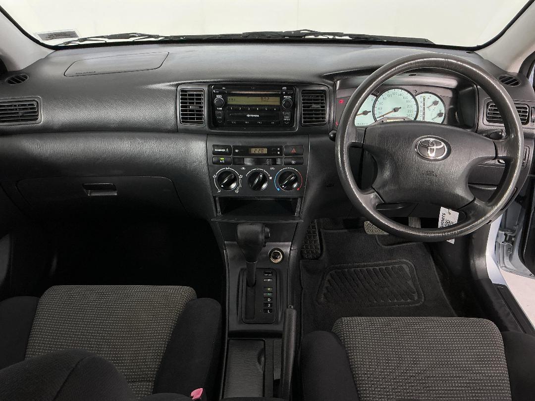 Photo '17' of Toyota Corolla Photo '17' of Toyota Corolla