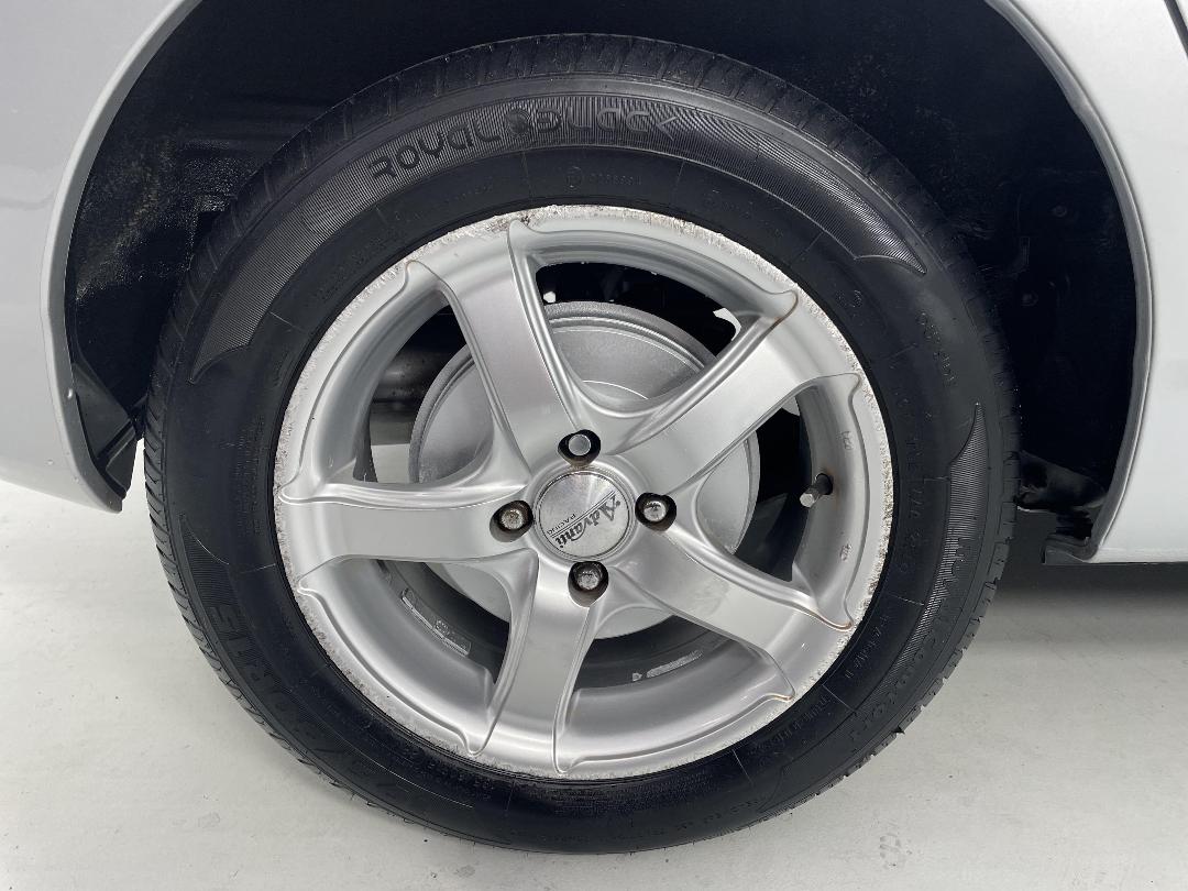 Photo '12' of Toyota Corolla