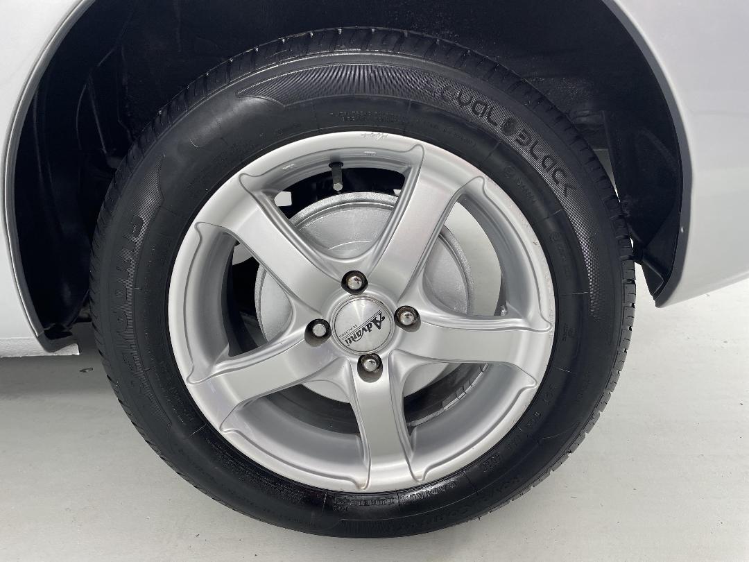 Photo '11' of Toyota Corolla