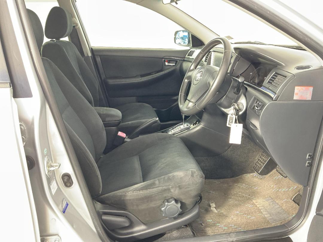 Photo '16' of Toyota Corolla