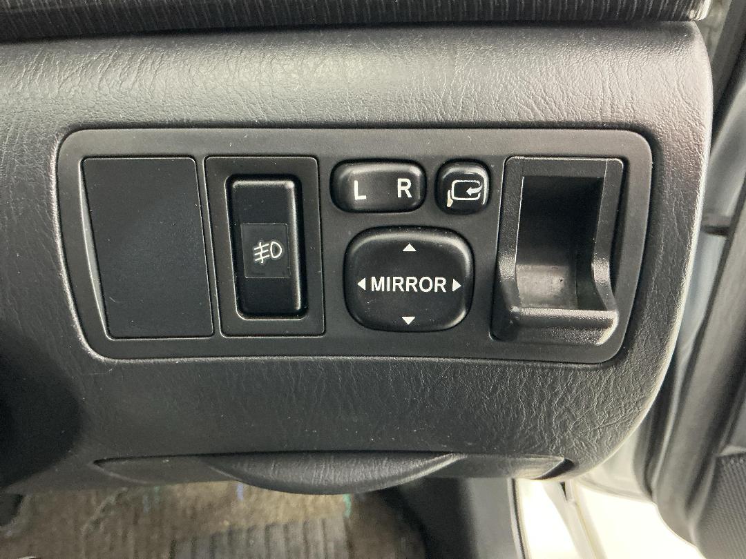 Photo '24' of Toyota Corolla