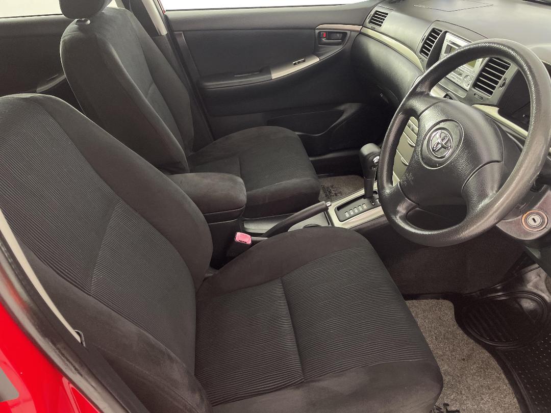 Photo '16' of Toyota Corolla Photo '16' of Toyota Corolla