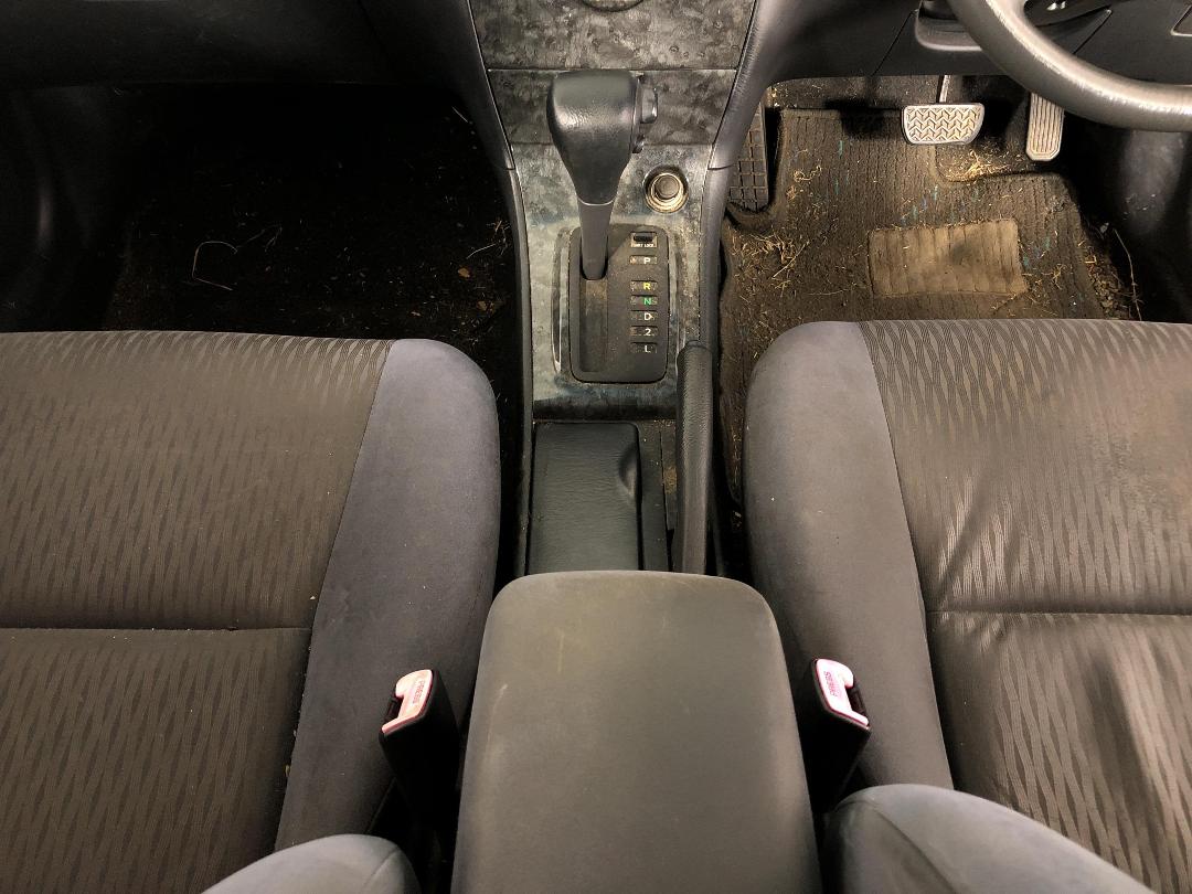 Photo '18' of Toyota Corolla