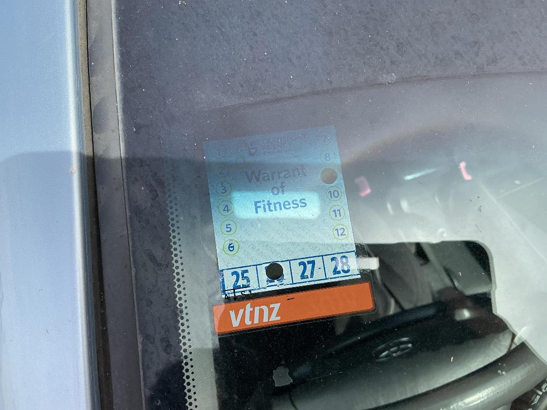 Photo '16' of Toyota Corolla GL