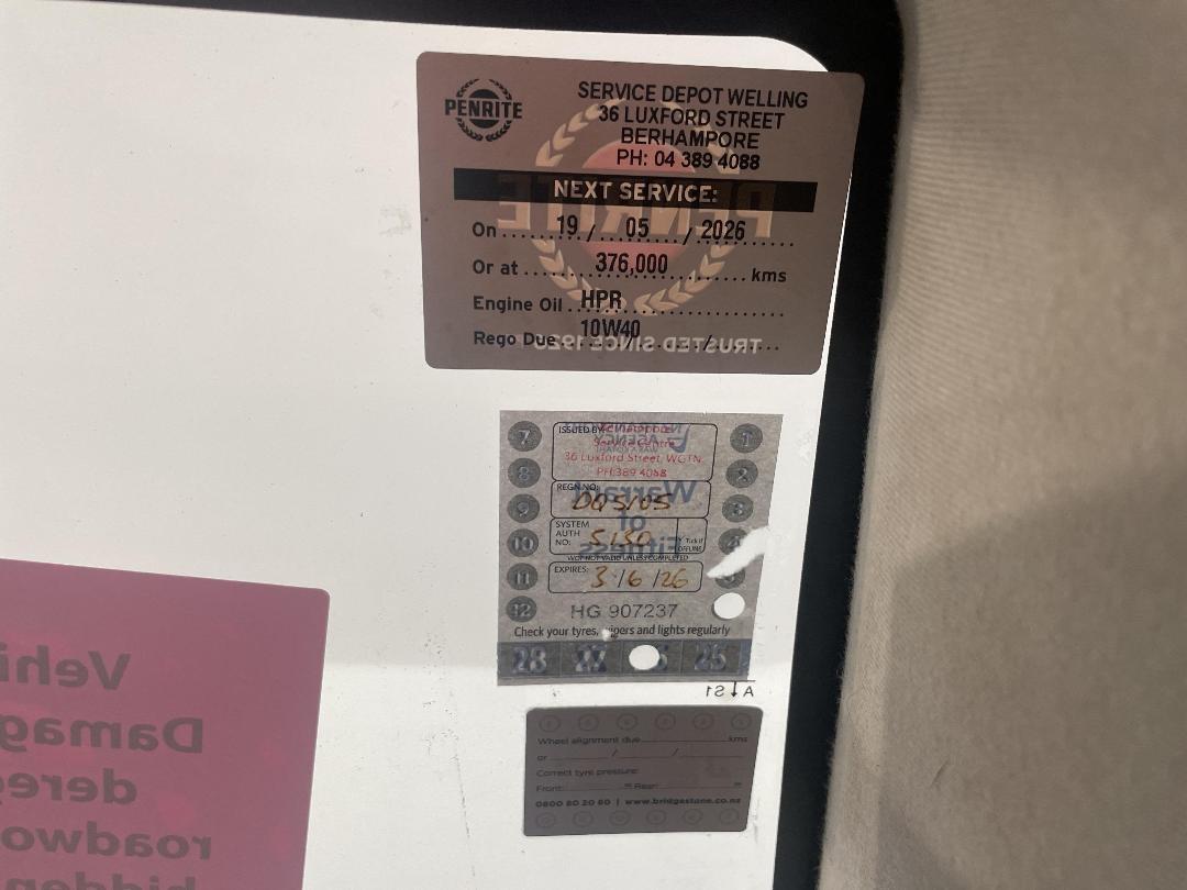 Photo '28' of Toyota Corolla GL