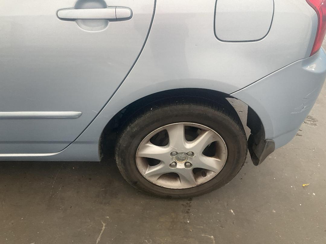 Photo '18' of Toyota Corolla GLX Photo '18' of Toyota Corolla GLX