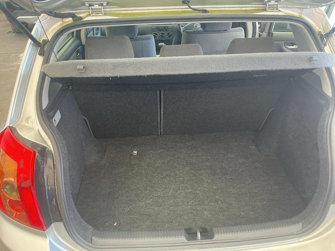 Photo '21' of Toyota Corolla GLX