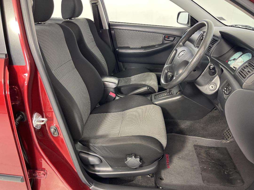 Photo '16' of Toyota Corolla