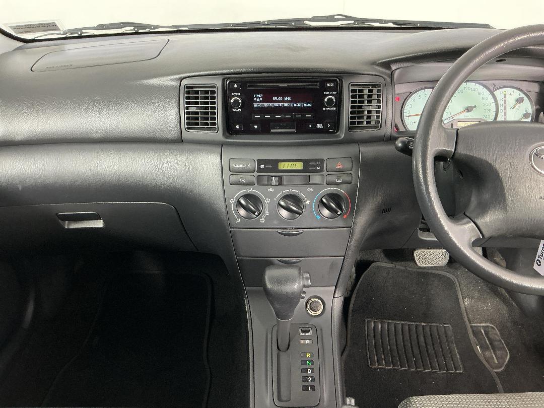 Photo '18' of Toyota Corolla