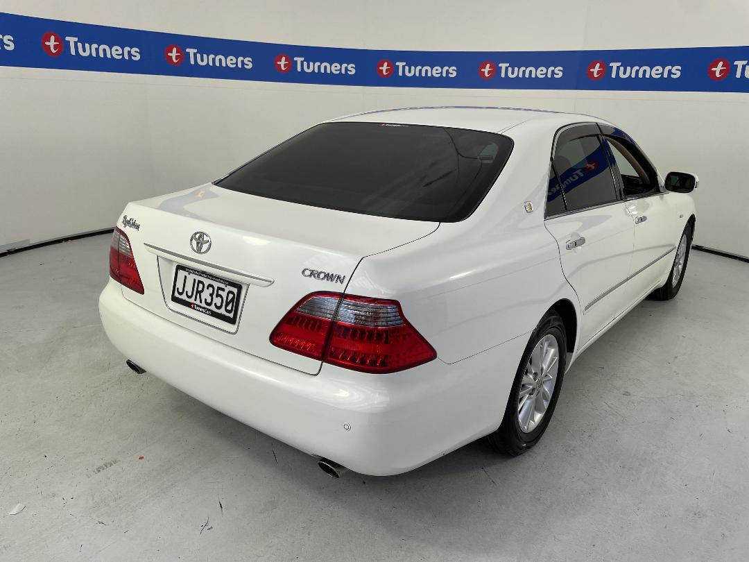 Photo '7' of Toyota Crown Photo '7' of Toyota Crown