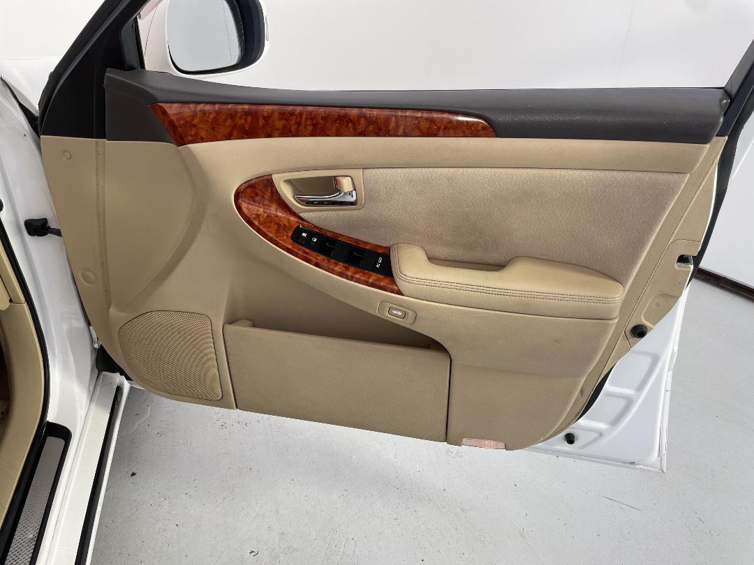 Photo '15' of Toyota Crown Photo '15' of Toyota Crown