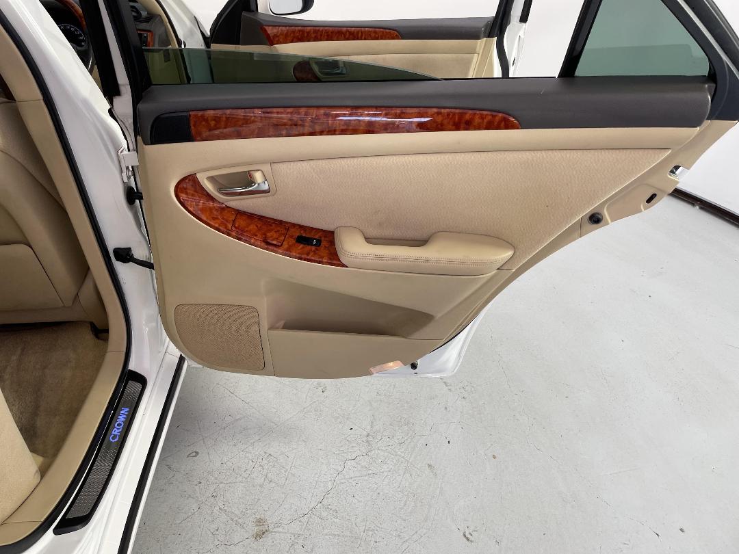 Photo '19' of Toyota Crown Photo '19' of Toyota Crown