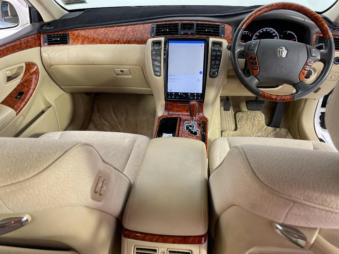 Photo '17' of Toyota Crown Photo '17' of Toyota Crown