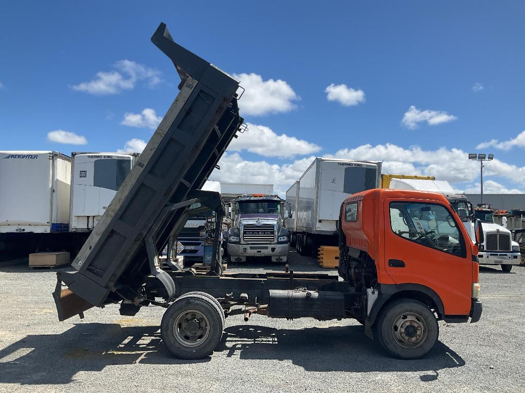 Photo '20' of Toyota Dyna Tipper