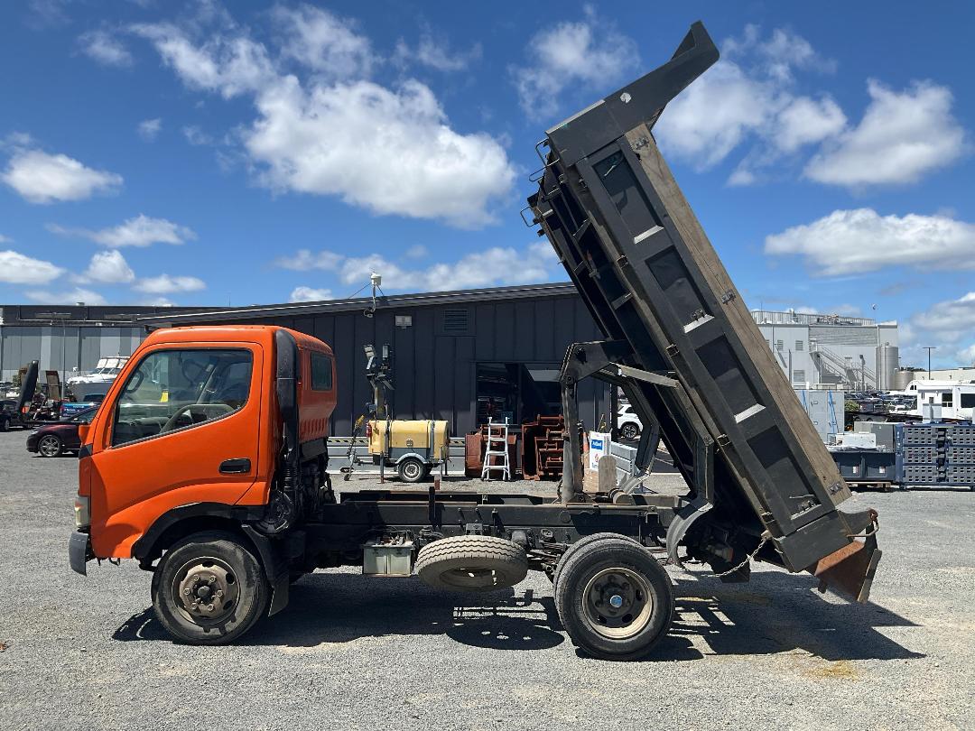 Photo '22' of Toyota Dyna Tipper