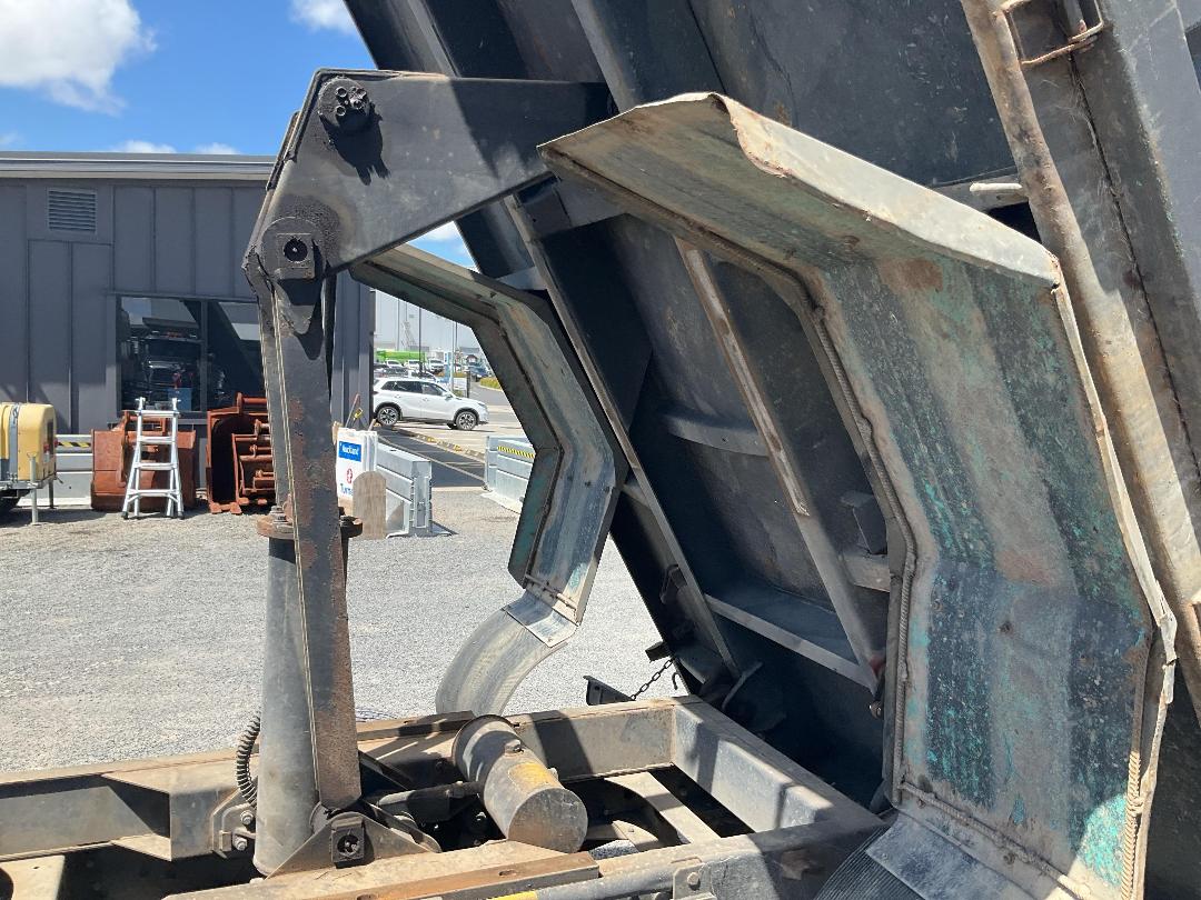 Photo '26' of Toyota Dyna Tipper