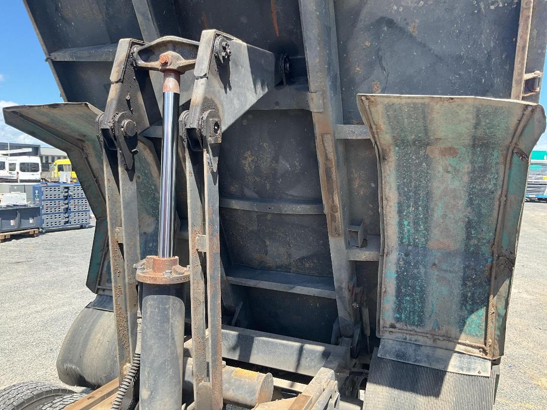 Photo '25' of Toyota Dyna Tipper