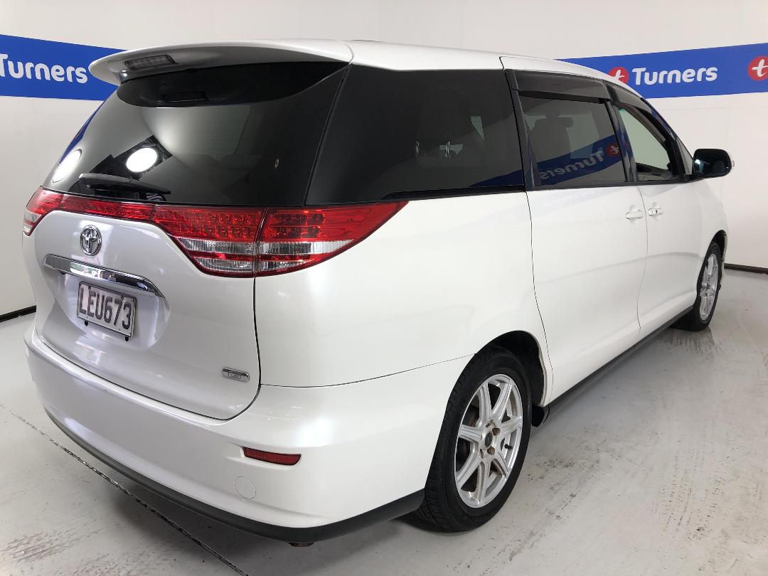 Photo '7' of Toyota Estima Photo '7' of Toyota Estima