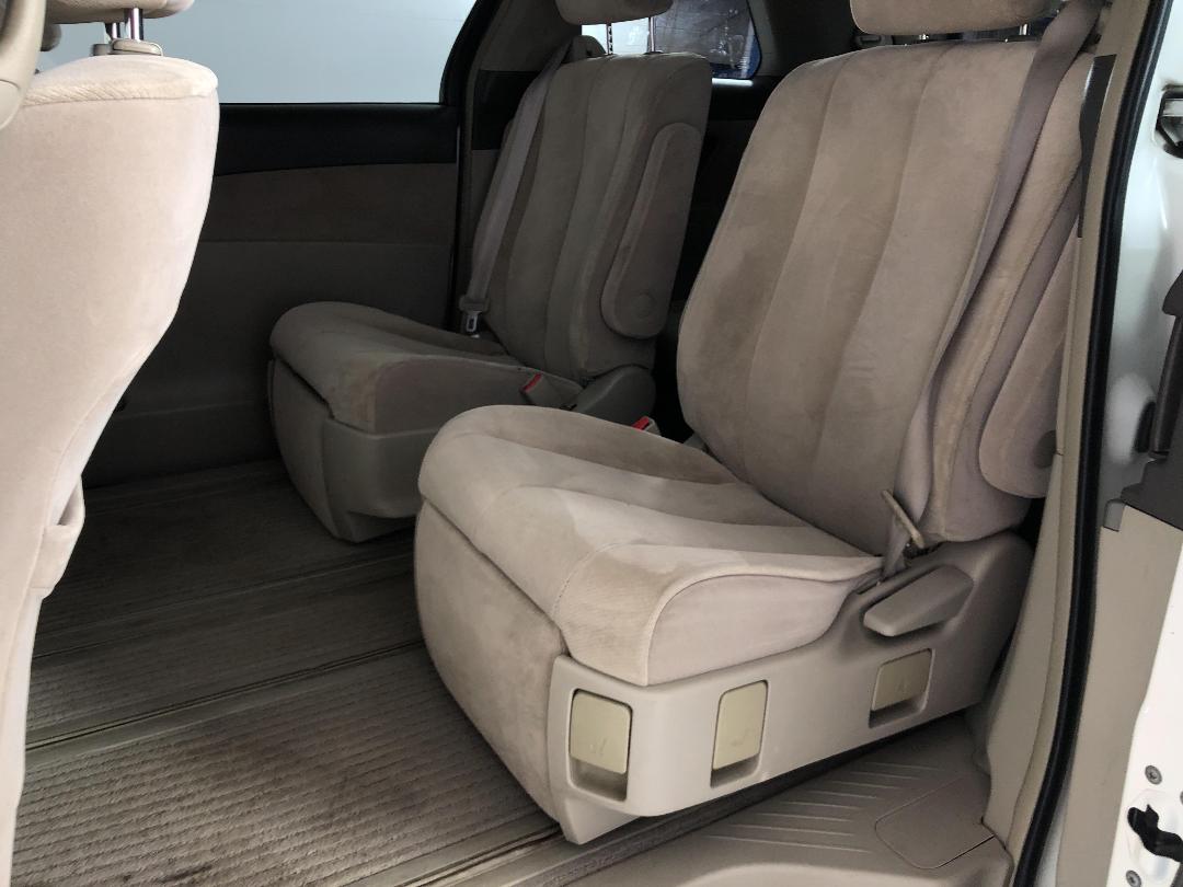 Photo '20' of Toyota Estima Photo '20' of Toyota Estima