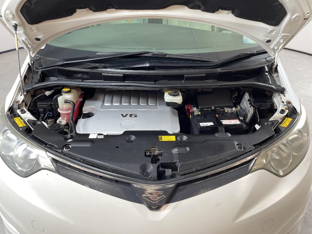 Photo '13' of Toyota Estima Photo '13' of Toyota Estima