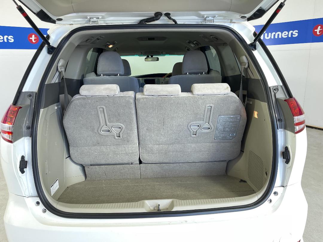 Photo '14' of Toyota Estima Photo '14' of Toyota Estima