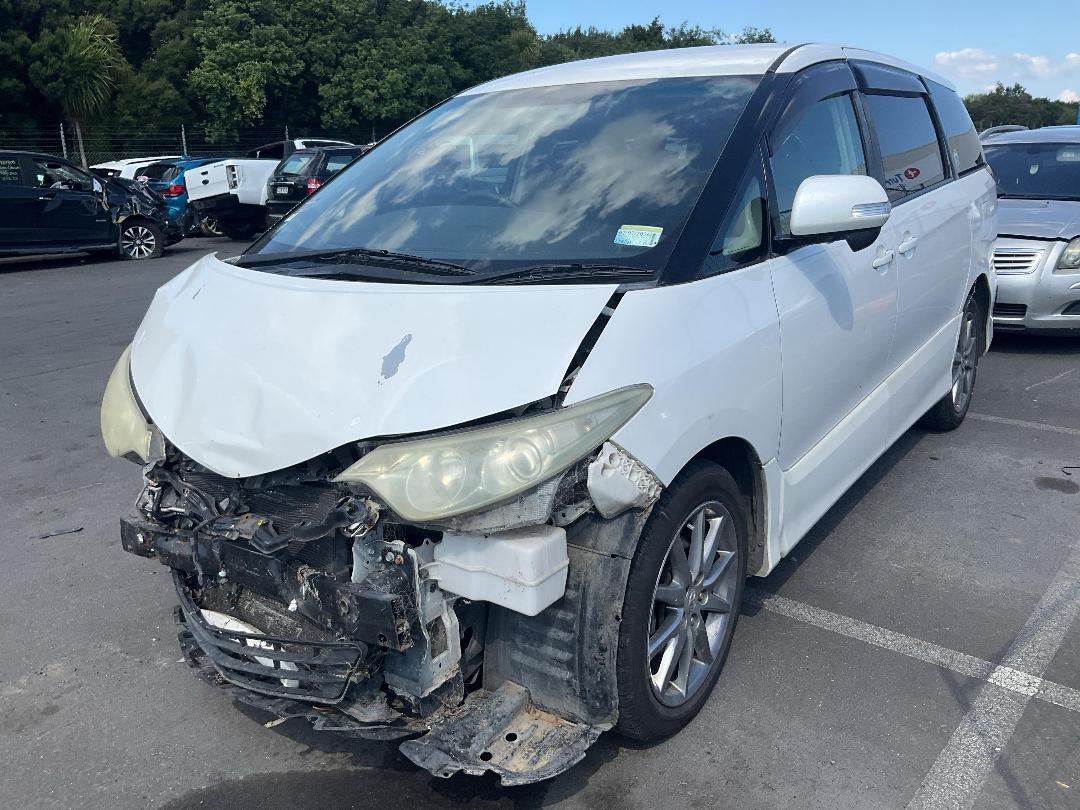 Photo '2' of Toyota Estima Aeras Photo '2' of Toyota Estima Aeras