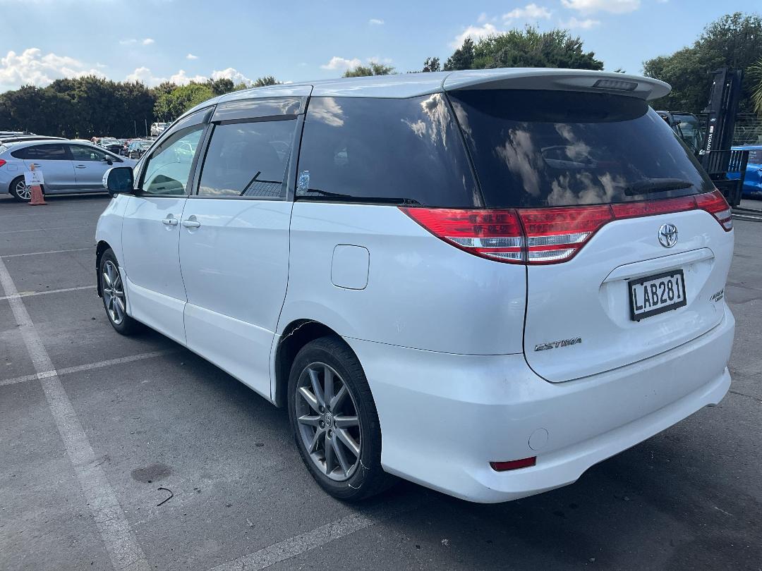 Photo '3' of Toyota Estima Aeras Photo '3' of Toyota Estima Aeras