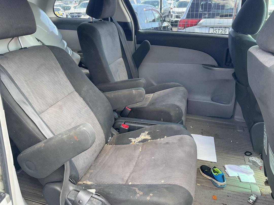 Photo '10' of Toyota Estima Aeras Photo '10' of Toyota Estima Aeras