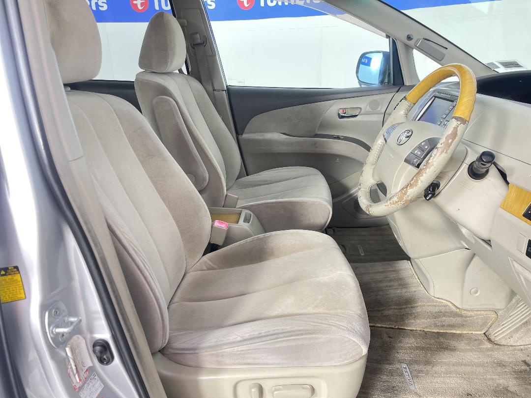 Photo '16' of Toyota Estima