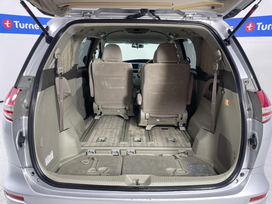 Photo '14' of Toyota Estima