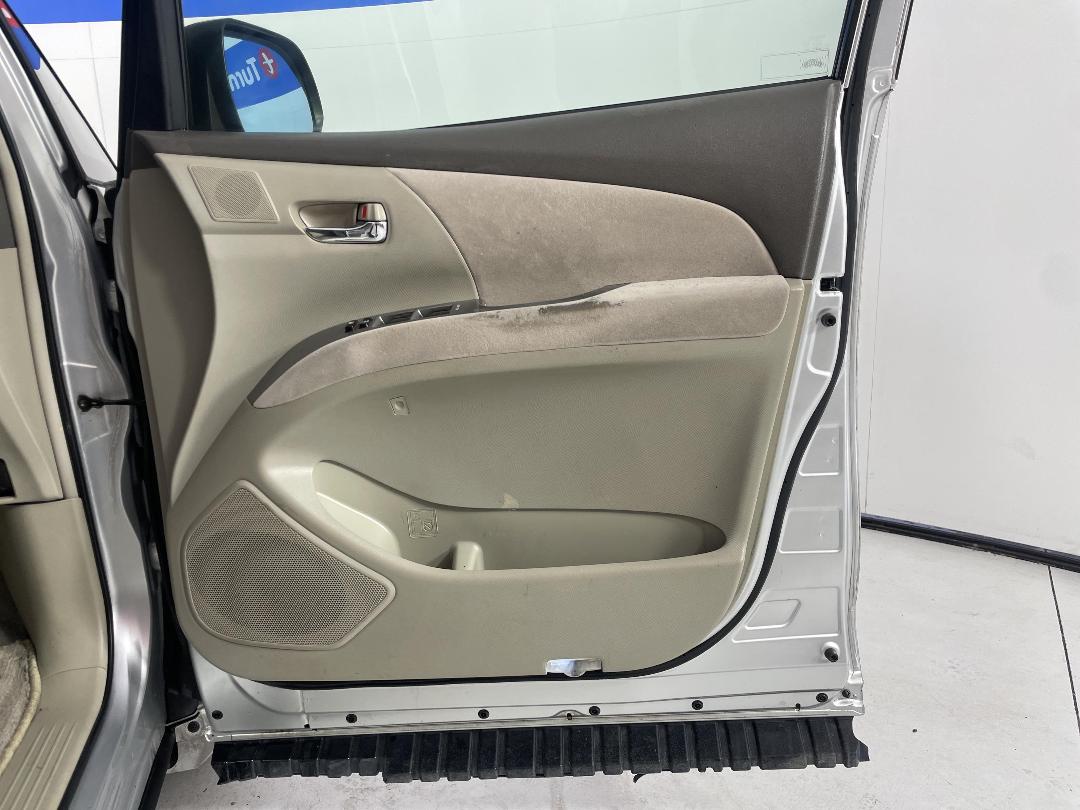 Photo '15' of Toyota Estima