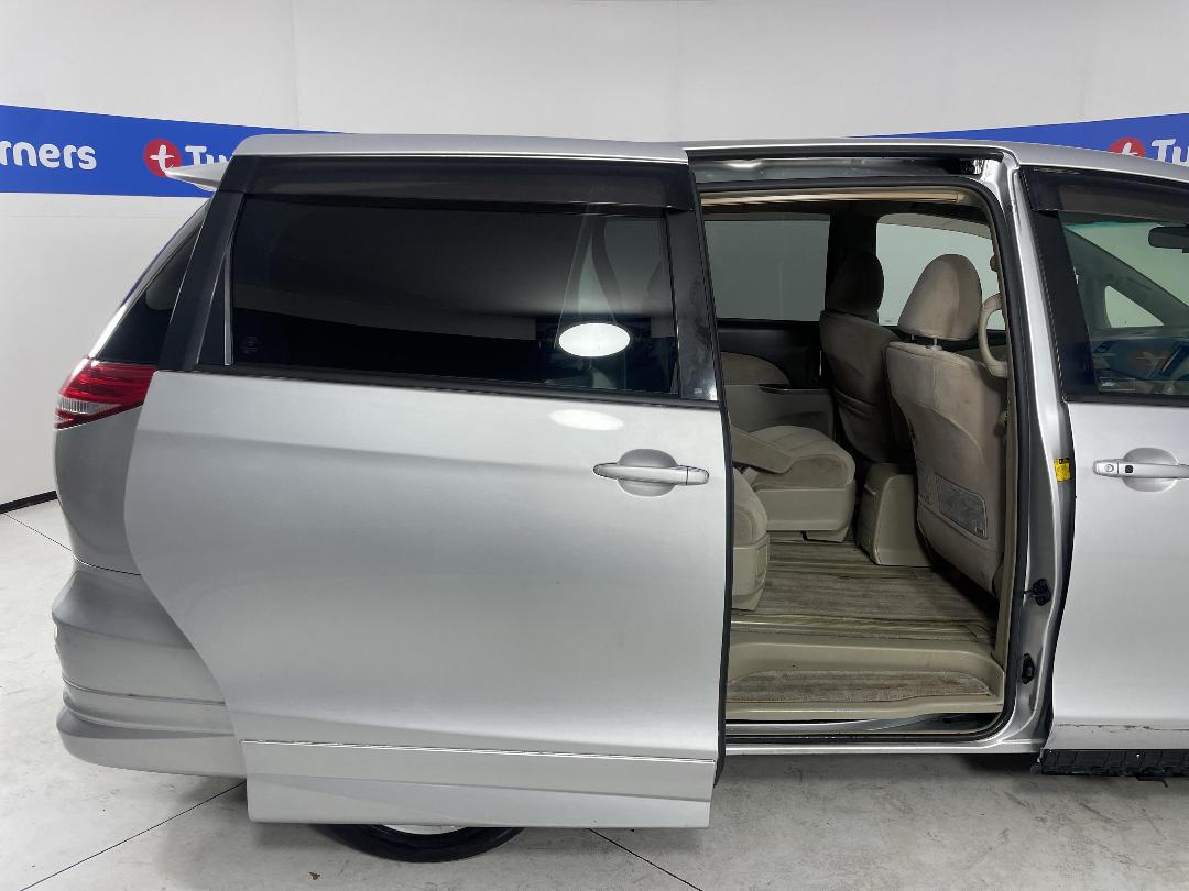 Photo '19' of Toyota Estima