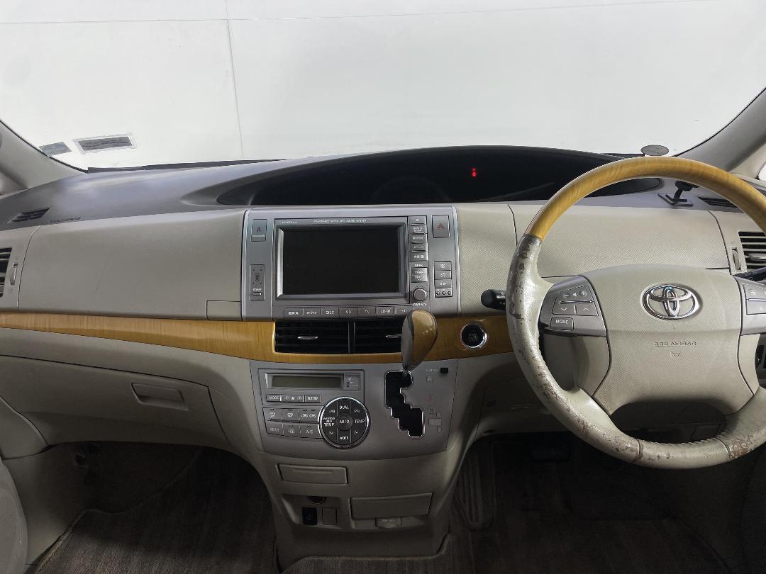 Photo '17' of Toyota Estima