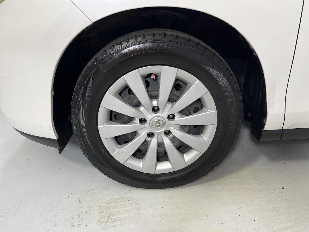 Photo '10' of Toyota Estima