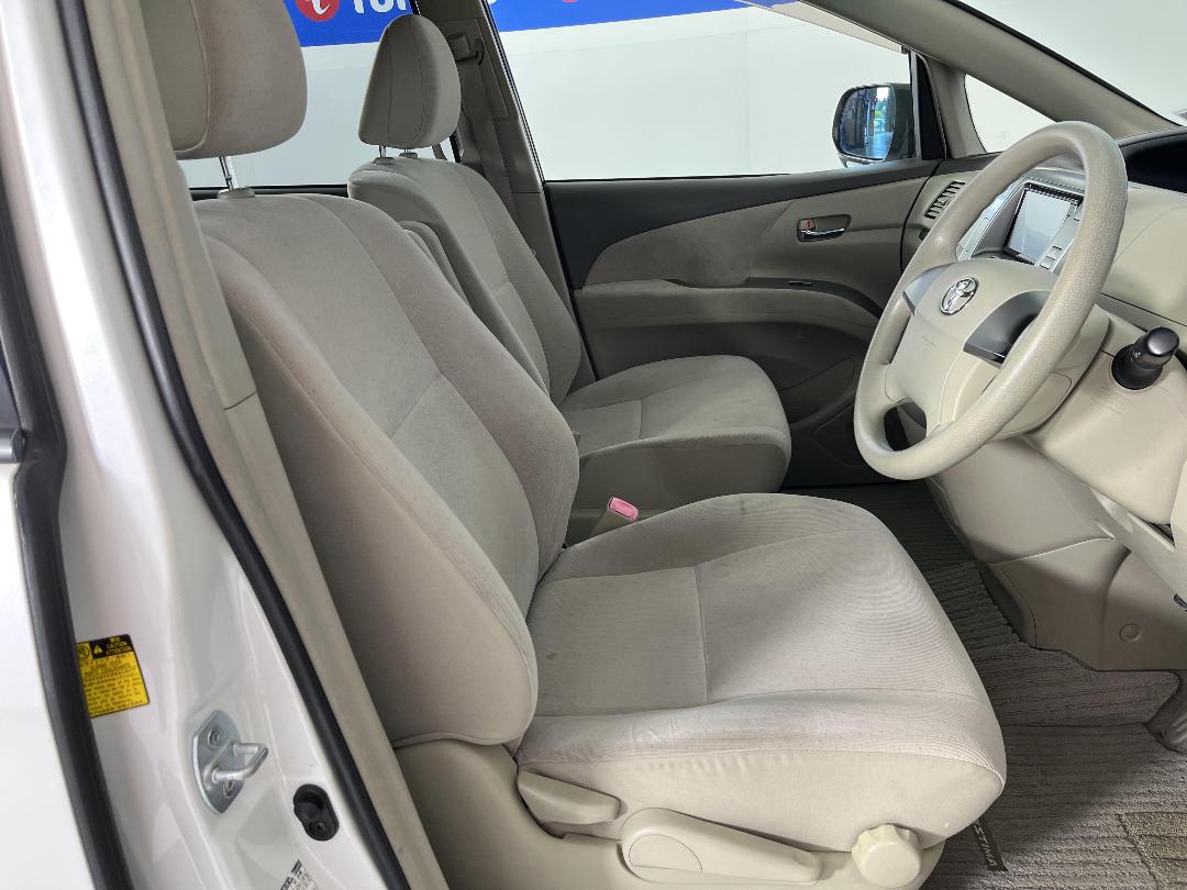 Photo '16' of Toyota Estima