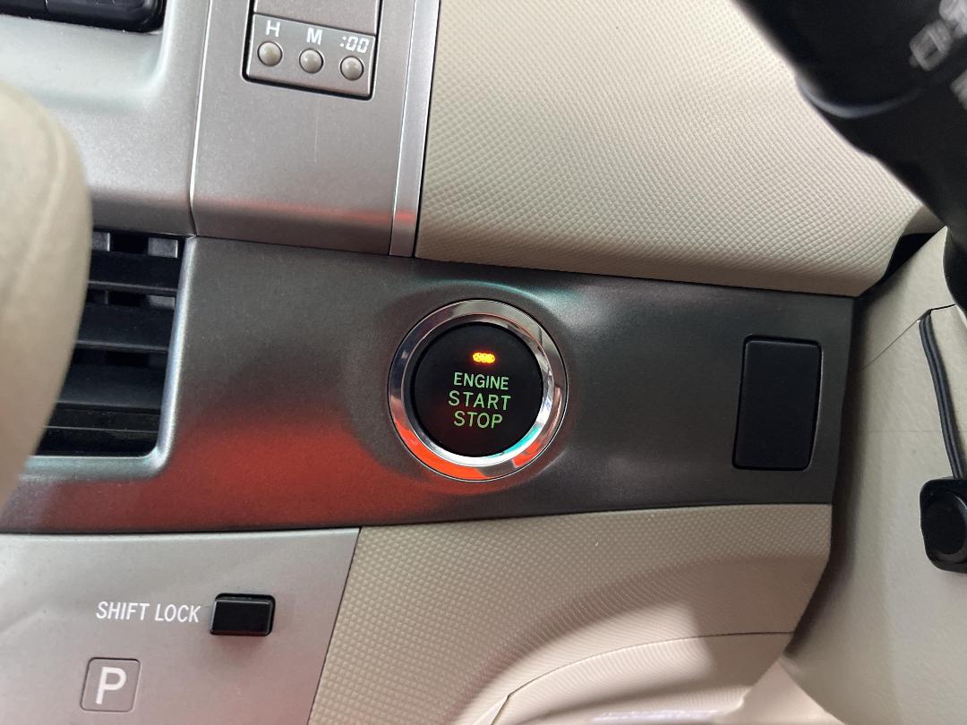 Photo '24' of Toyota Estima