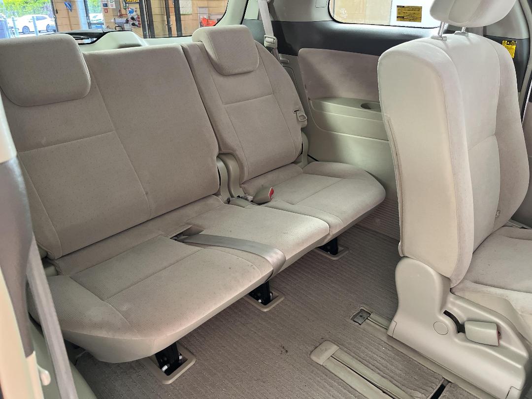 Photo '27' of Toyota Estima