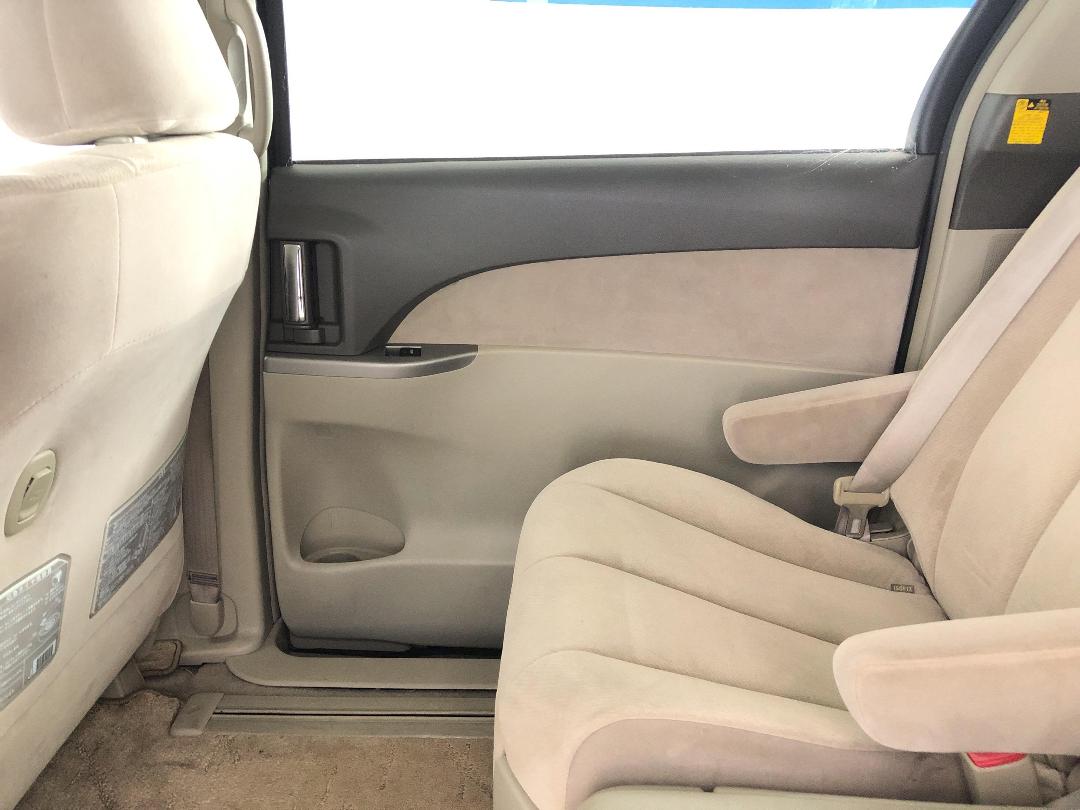 Photo '19' of Toyota Estima