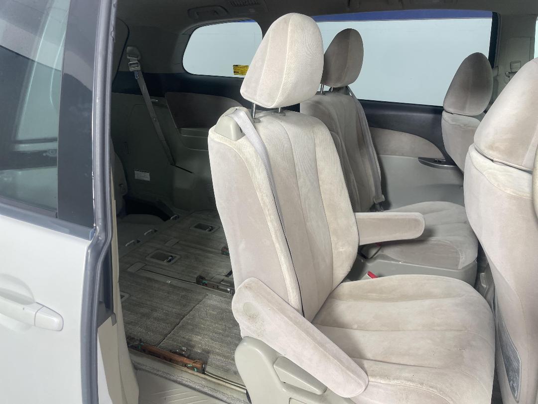 Photo '20' of Toyota Estima