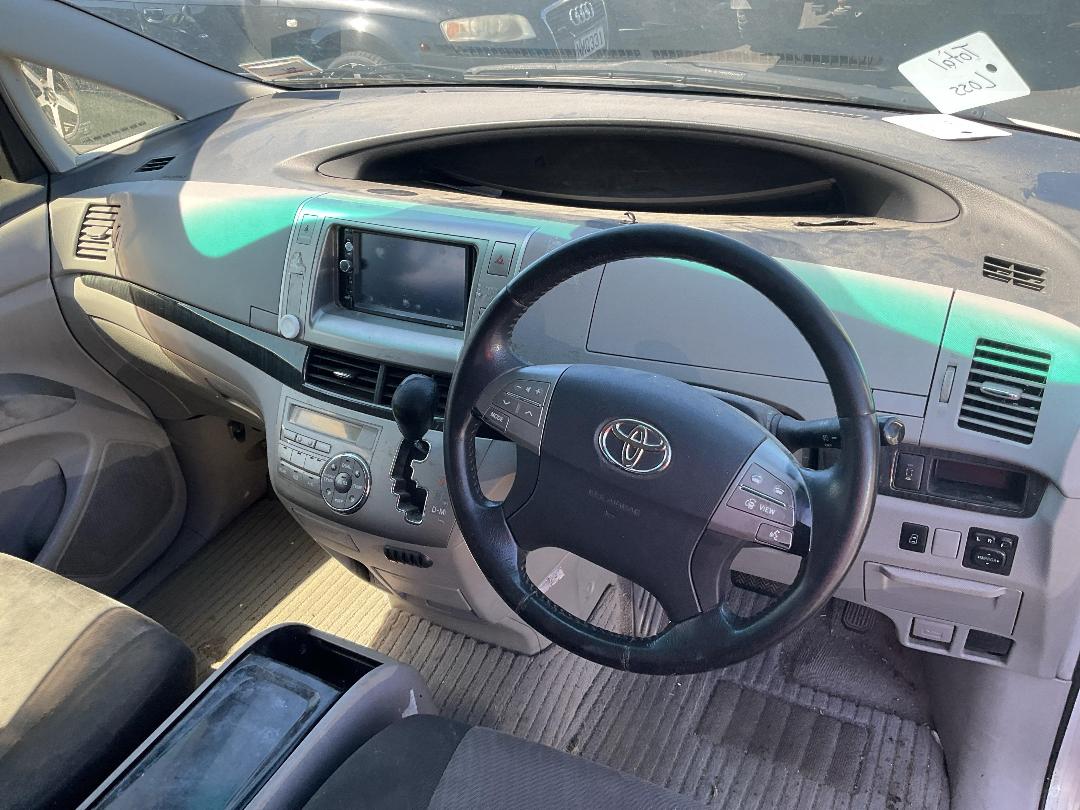 Photo '10' of Toyota Estima Photo '10' of Toyota Estima