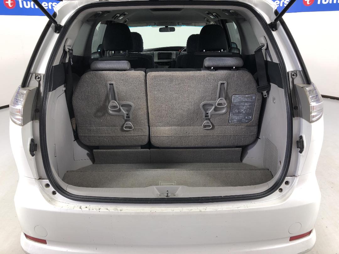 Photo '14' of Toyota Estima