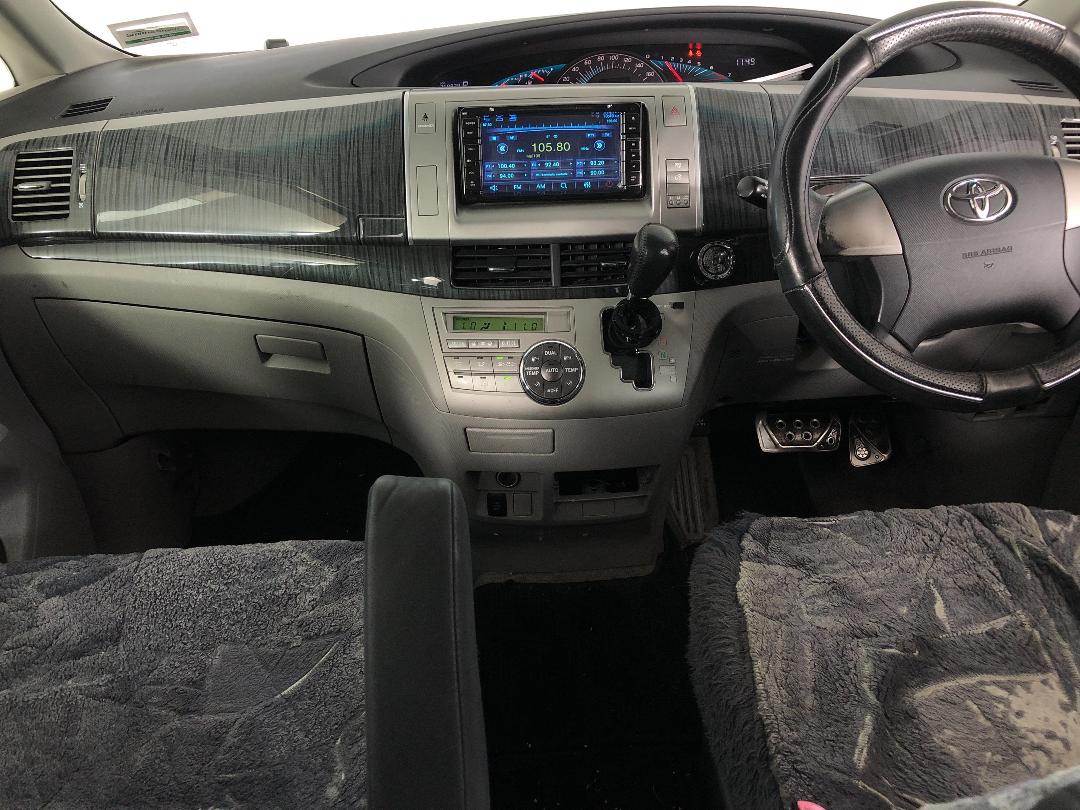 Photo '17' of Toyota Estima