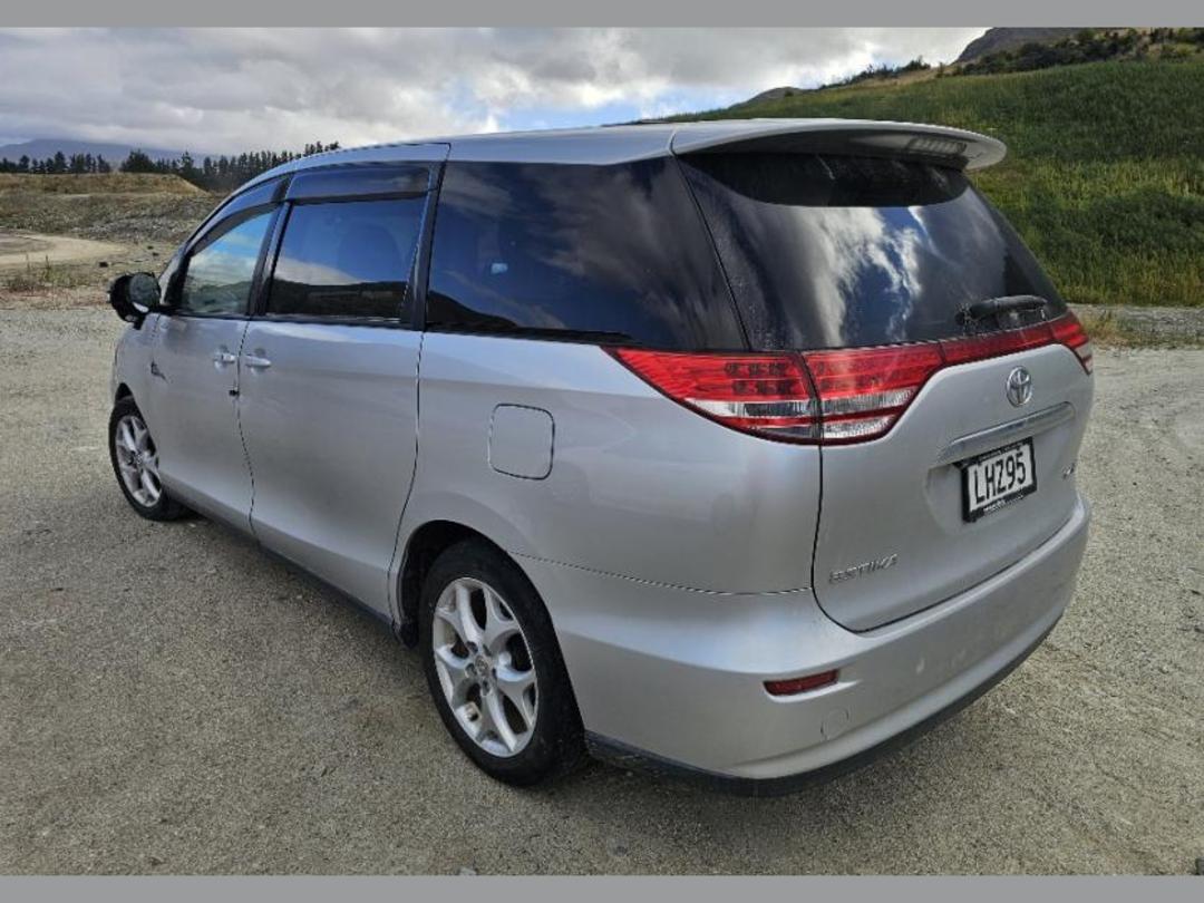 Photo '4' of Toyota Estima V6