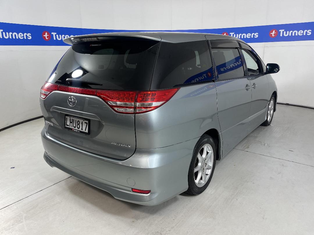 Photo '7' of Toyota Estima